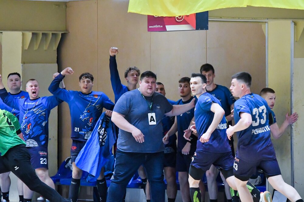 Finalo serija tęsiasi