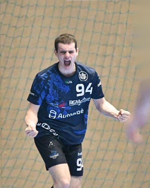 Pergalė: „Dragūnas“ – Serviti 32:31
